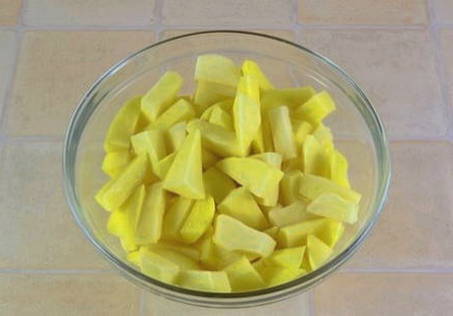 Картошка с курицей на противне в духовке