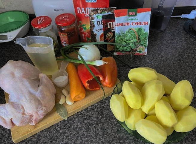 Картошка с курицей в казане Картошка с курицей в казане