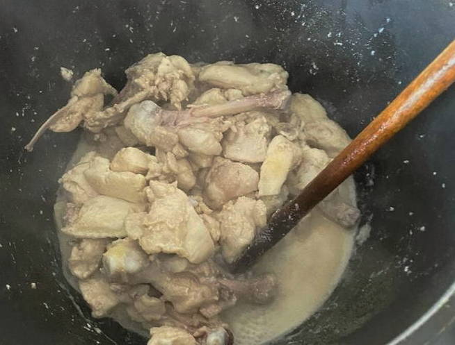 Картошка с курицей в казане Картошка с курицей в казане