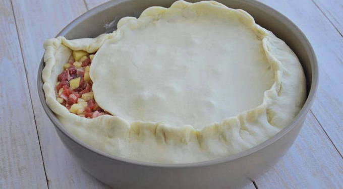 Татарский пирог с мясом и картошкой Татарский пирог с мясом и картошкой