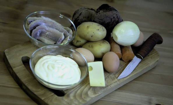 Селедка под шубой с сыром Селедка под шубой с сыром