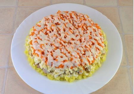 Селедка под шубой с луком Селедка под шубой с луком