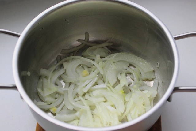 Паштет из куриной печени с морковью, луком и сливками Паштет из куриной печени с морковью, луком и сливками