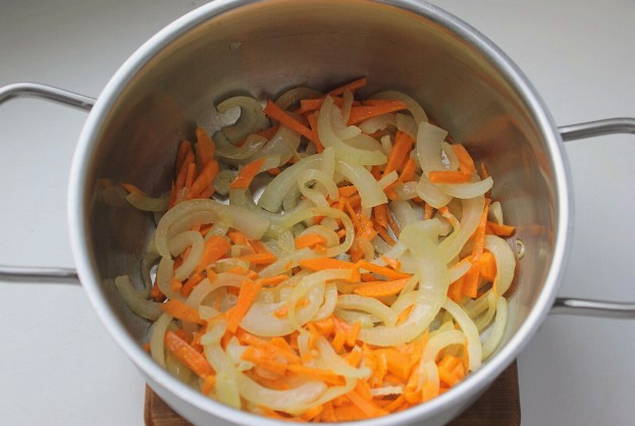 Паштет из куриной печени с морковью, луком и сливками Паштет из куриной печени с морковью, луком и сливками
