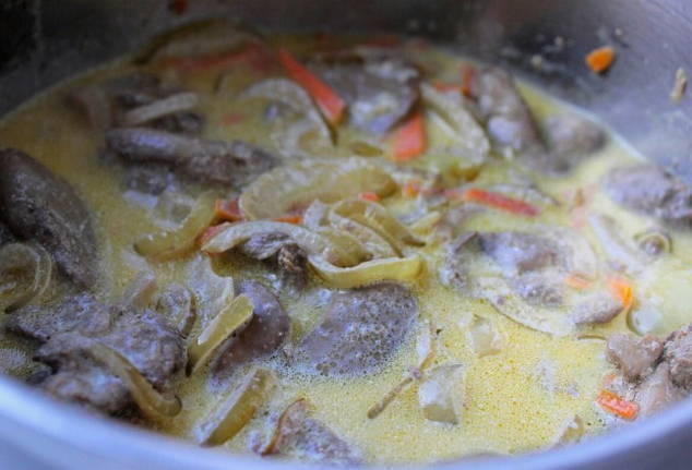 Паштет из куриной печени с морковью, луком и сливками Паштет из куриной печени с морковью, луком и сливками