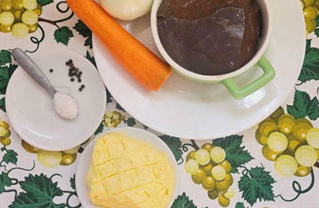 Паштет из говяжьей печени с морковью и луком в домашних условиях Паштет из говяжьей печени с морковью и луком в домашних условиях