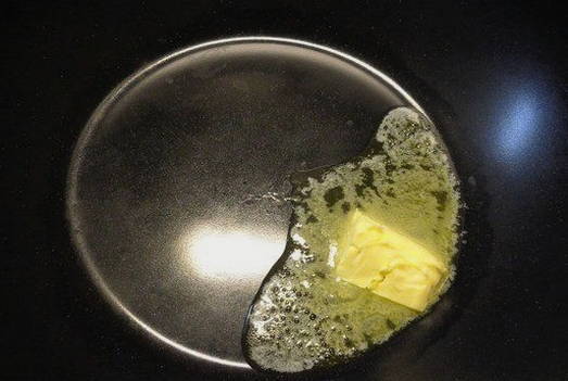 Мидии в винном соусе