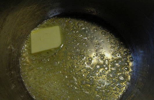 Мидии в винном соусе