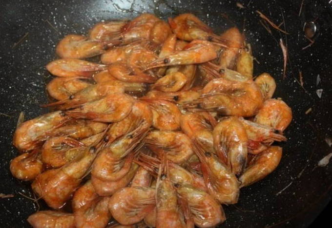 Креветки в устричном соусе