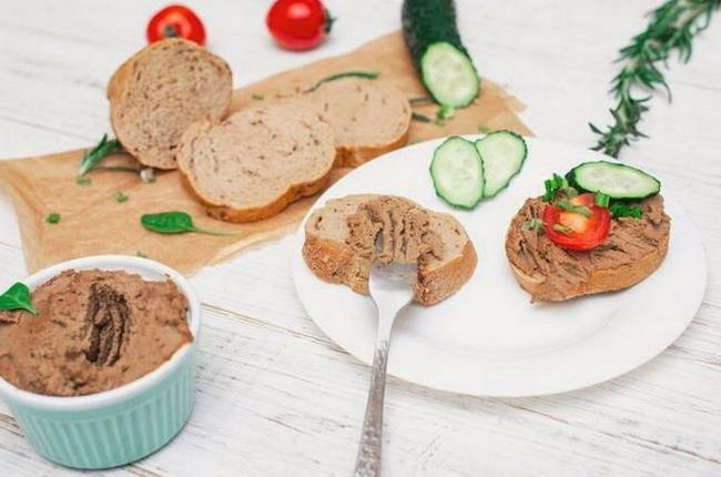 Паштет из куриной печени с морковью Паштет из куриной печени с морковью