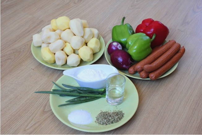 Картошка с охотничьими колбасками в духовке Картошка с охотничьими колбасками в духовке