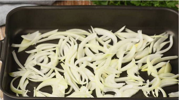 Курица с чесноком и майонезом в духовке Курица с чесноком и майонезом в духовке