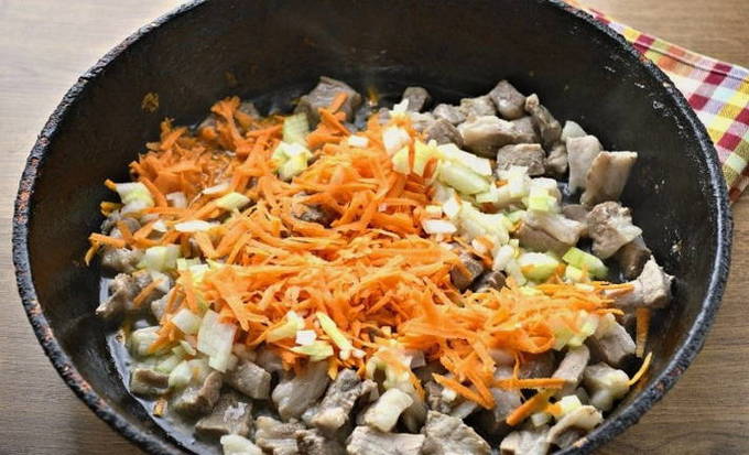 Рис с мясом и овощами на сковороде Рис с мясом и овощами на сковороде
