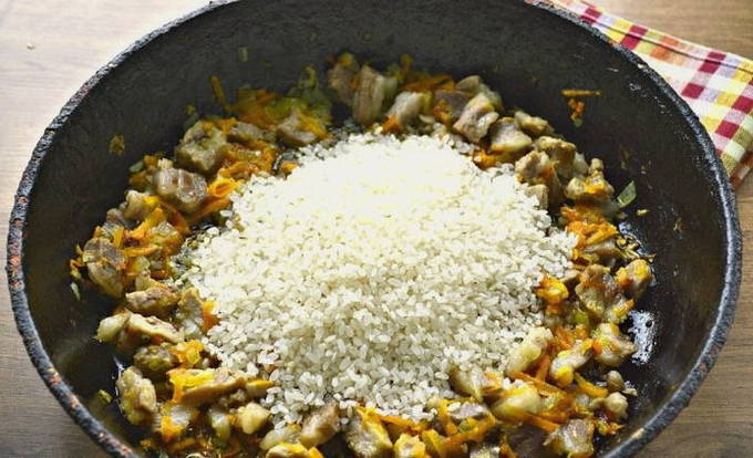 Рис с мясом и овощами на сковороде Рис с мясом и овощами на сковороде