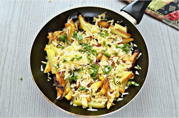 Картошка с сыром на сковороде Картошка с сыром на сковороде