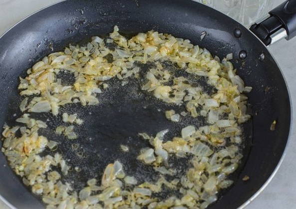 Креветки со спагетти в сливочном соусе