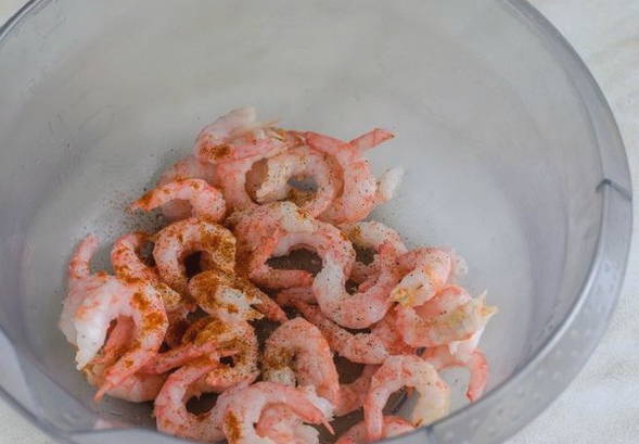 Креветки со спагетти в сливочном соусе