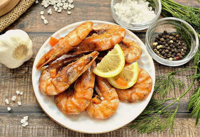 Креветки в соевом соусе на сковороде