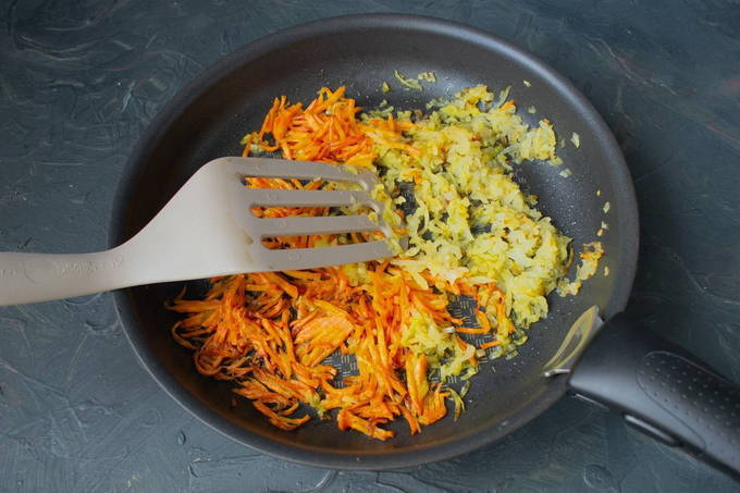 Паштет из говяжьей печени с морковью и луком и сливочным маслом Паштет из говяжьей печени с морковью и луком и сливочным маслом