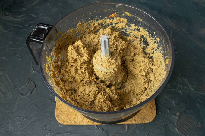 Паштет из говяжьей печени с морковью и луком и сливочным маслом Паштет из говяжьей печени с морковью и луком и сливочным маслом
