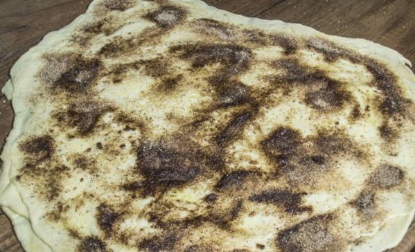 Булочки с корицей из дрожжевого теста в духовке