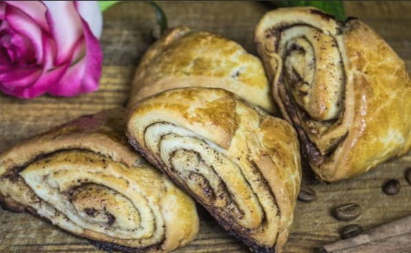Булочки с корицей из дрожжевого теста в духовке