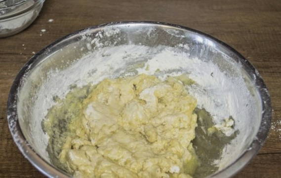 Булочки с корицей из дрожжевого теста в духовке