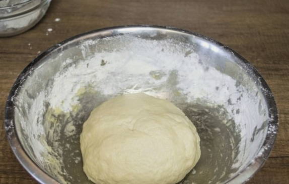 Булочки с корицей из дрожжевого теста в духовке