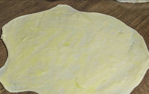 Булочки с корицей из дрожжевого теста в духовке