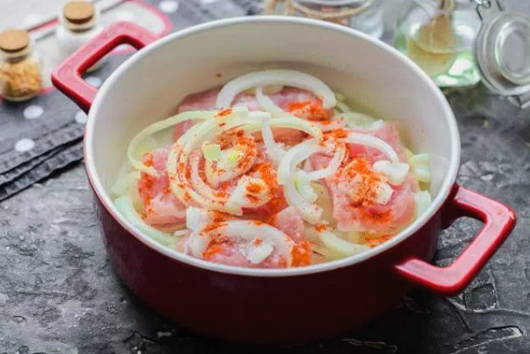 Мясо по-капитански с картошкой в духовке Мясо по-капитански с картошкой в духовке