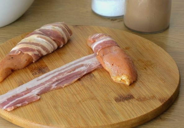 Куриная грудка в беконе в духовке Куриная грудка в беконе в духовке