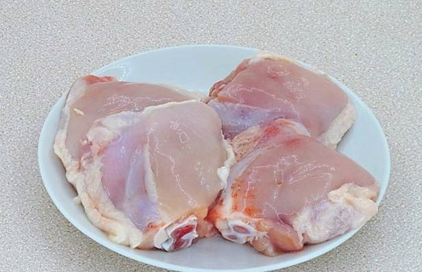Тушеная курица в мультиварке Тушеная курица в мультиварке
