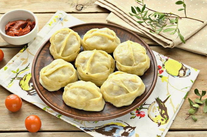 Манты с картошкой и фаршем Манты с картошкой и фаршем
