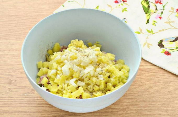Манты с картошкой и фаршем Манты с картошкой и фаршем