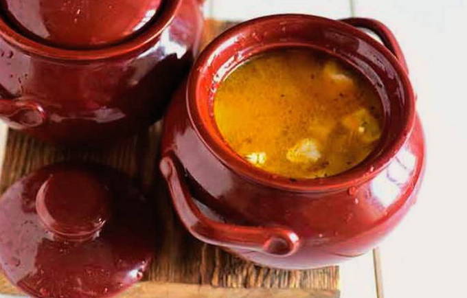 Перловка с мясом в горшочке в духовке Перловка с мясом в горшочке в духовке