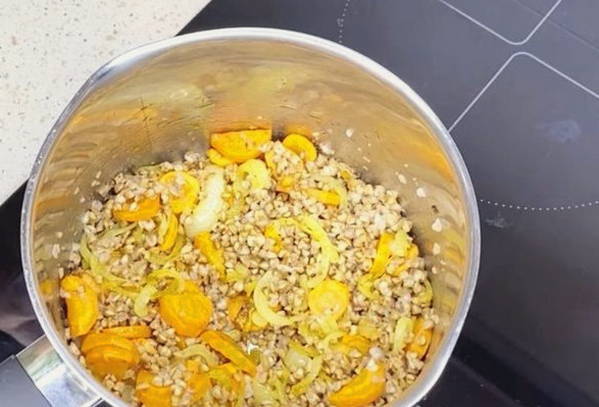 Котлеты из вареной гречки с луком и морковью Котлеты из вареной гречки с луком и морковью