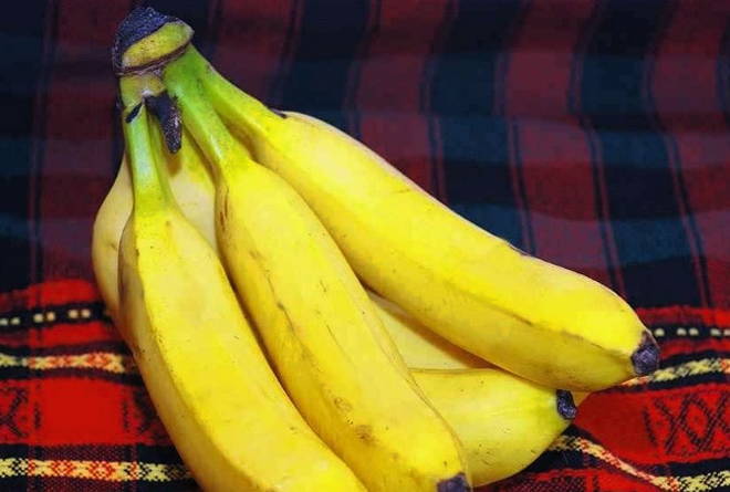 Жареные бананы на сковороде