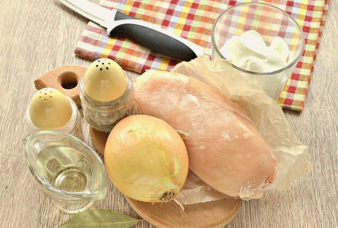 Курица в сметане в духовке Курица в сметане в духовке