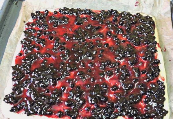 Кудрявый пирог с вареньем Кудрявый пирог с вареньем