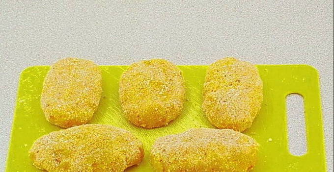 Морковные котлеты с манкой Морковные котлеты с манкой