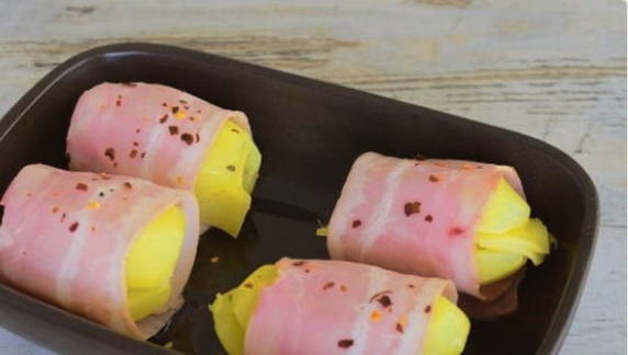 Картошка в беконе с сыром в духовке Картошка в беконе с сыром в духовке
