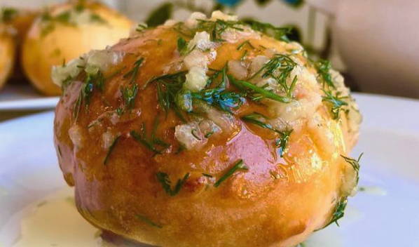 Пампушки с чесноком