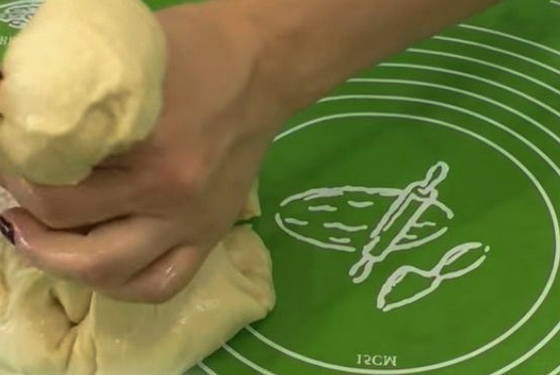 Пампушки с чесноком