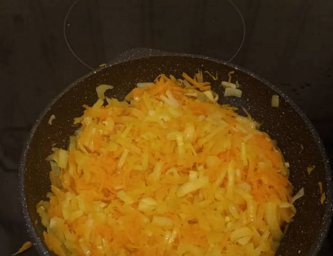 Свинина с картошкой в горшочках