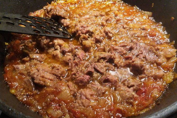 Макароны по-флотски с тушенкой Макароны по-флотски с тушенкой