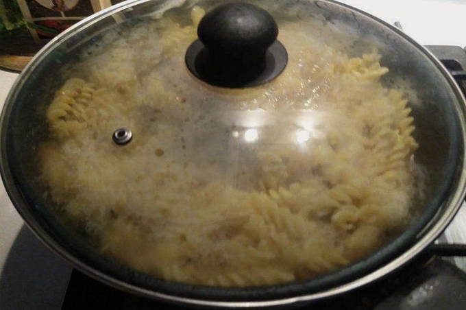 Макароны по-флотски с тушенкой Макароны по-флотски с тушенкой