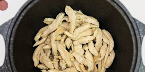 Фетучини с курицей и грибами