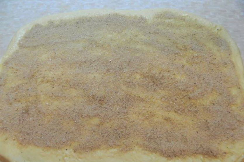 Булочки из дрожжевого теста с корицей Булочки из дрожжевого теста с корицей