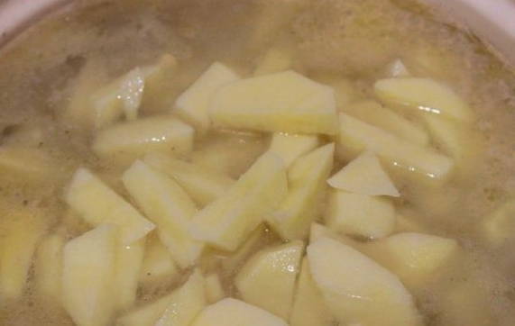 Кислые щи из квашеной капусты Кислые щи из квашеной капусты