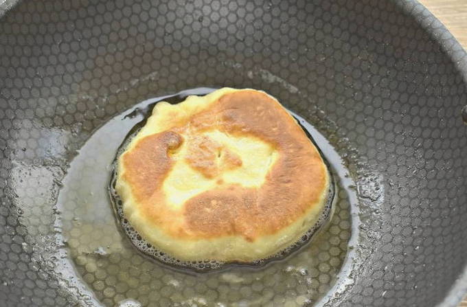 Лепешки на молоке на сковороде Лепешки на молоке на сковороде